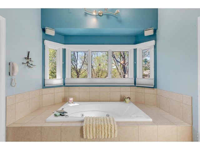 5564 Stonewall Pl, Boulder, CO 80303