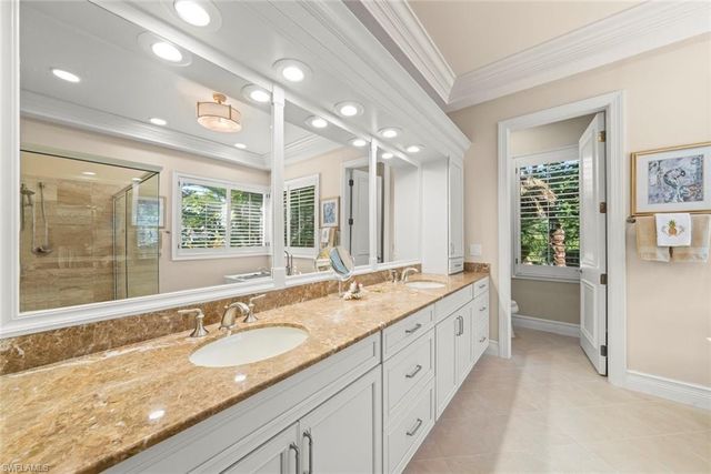 2417 Wulfert RD, Sanibel, FL 33957