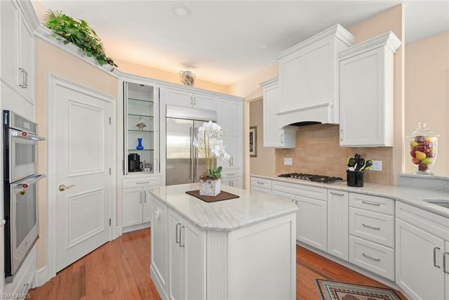 2417 Wulfert RD, Sanibel, FL 33957