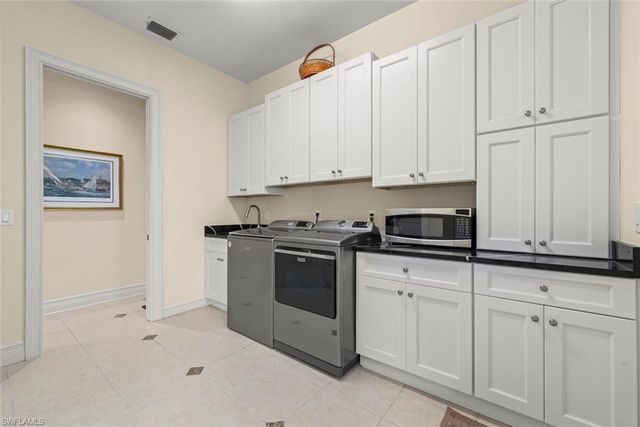 2417 Wulfert RD, Sanibel, FL 33957