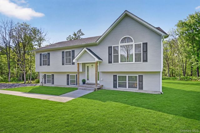 153 Ridge Drive, Middletown, NY 10940