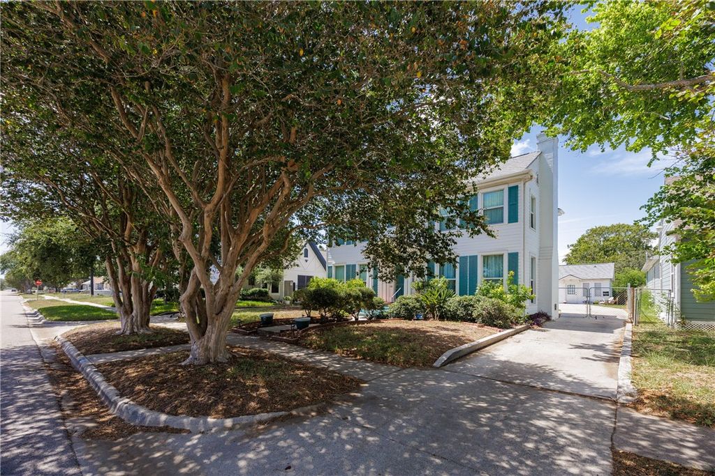 330 Cole St, Corpus Christi, TX 78404 — photo 4