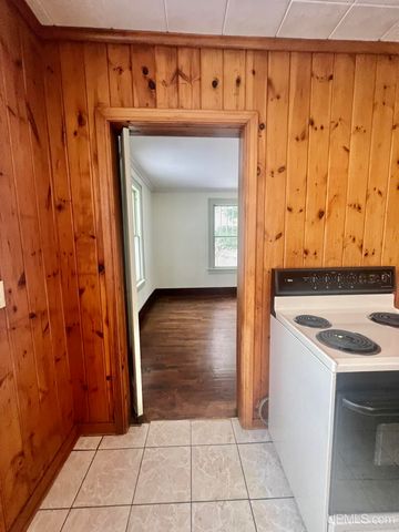 1219 Crystal Lake Boulevard, Iron Mountain, MI 49801