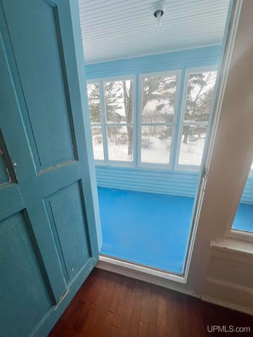 1219 Crystal Lake Boulevard, Iron Mountain, MI 49801