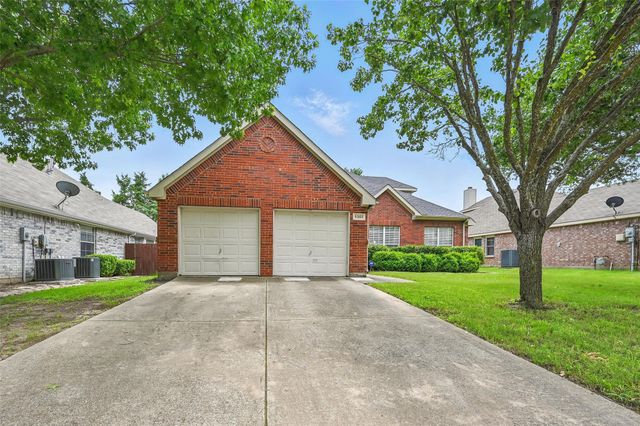 5302 Royal Bay Drive, Rowlett, TX 75089