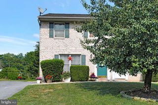 10111 SAINT GEORGE CIR, Hagerstown, MD 21740
