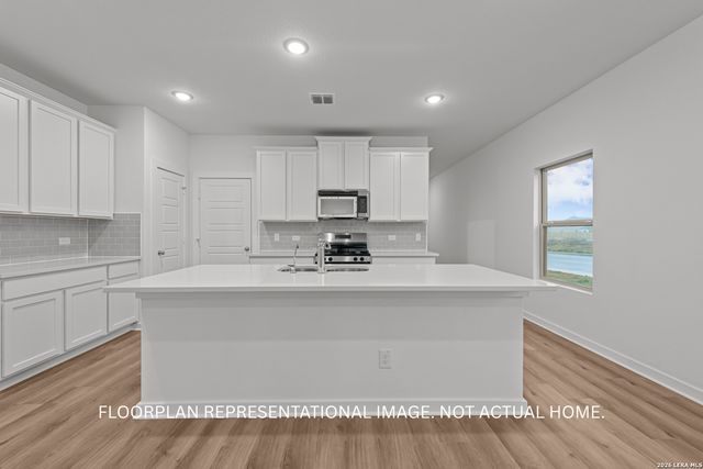 10438 HOTSPUR RD, Converse, TX 78109