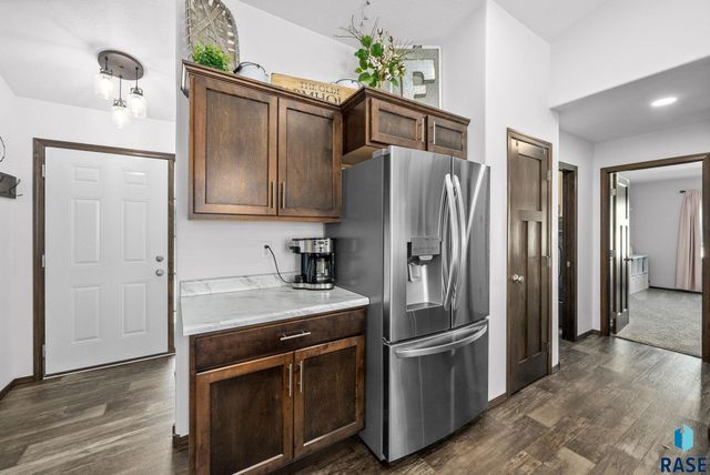 622 Creekside Trl, Harrisburg, SD 57032
