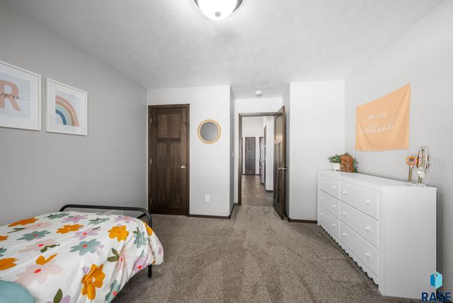 622 Creekside Trl, Harrisburg, SD 57032