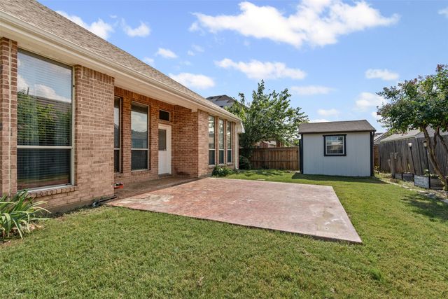 1107 Noblewood Drive, Glenn Heights, TX 75154