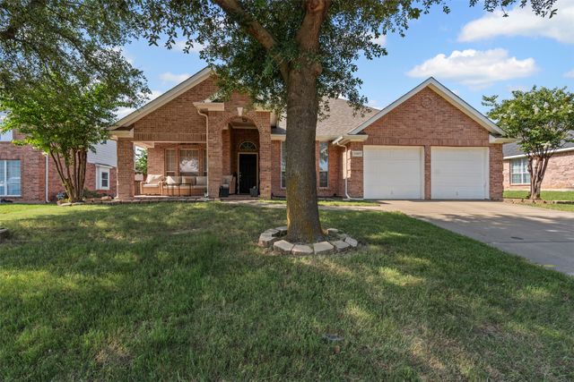 1107 Noblewood Drive, Glenn Heights, TX 75154