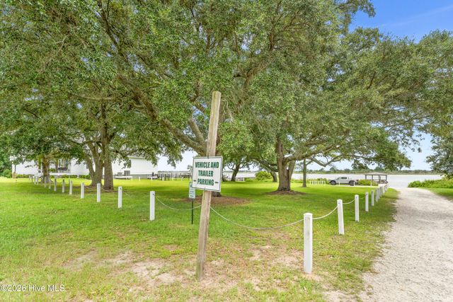 31 Dragonfly Lane, Hampstead, NC 28443