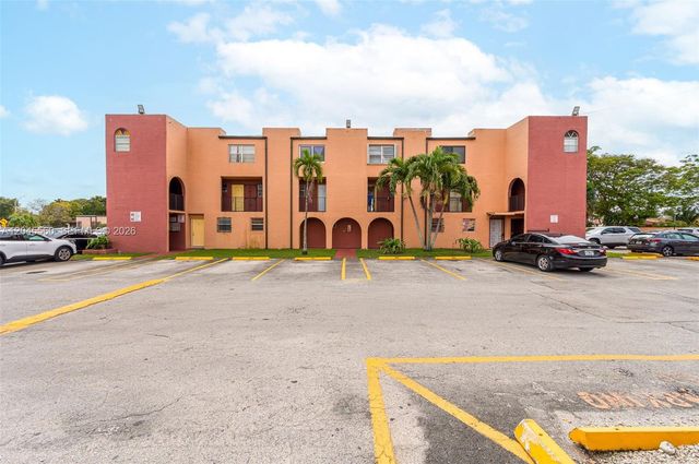 6600 W 2nd Ct 24, Hialeah, FL 33012
