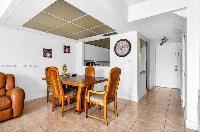 6600 W 2nd Ct 24, Hialeah, FL 33012