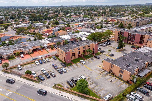 6600 W 2nd Ct 24, Hialeah, FL 33012