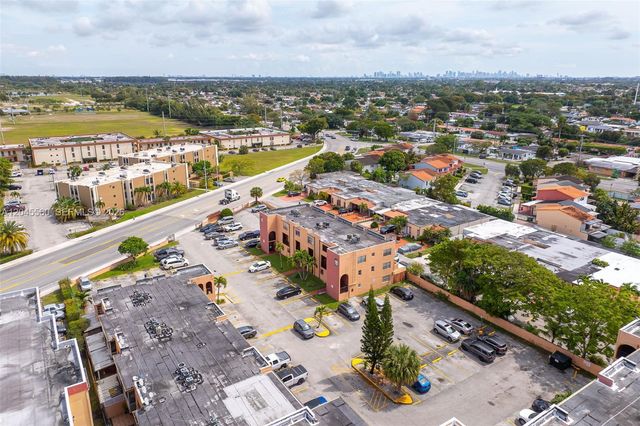 6600 W 2nd Ct 24, Hialeah, FL 33012
