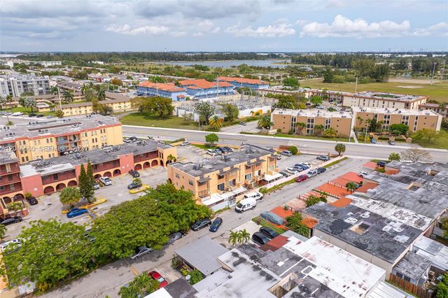 6600 W 2nd Ct 24, Hialeah, FL 33012