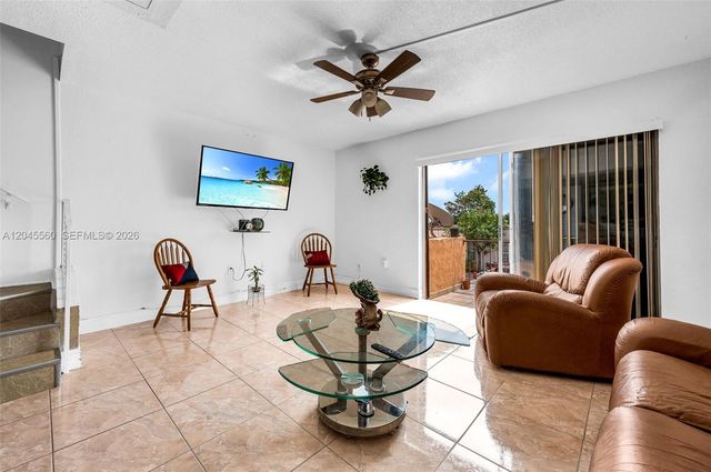 6600 W 2nd Ct 24, Hialeah, FL 33012