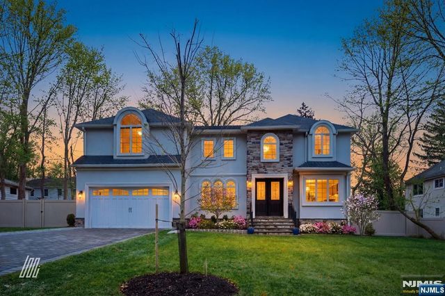 8 Ranch Lane, Closter, NJ 07624