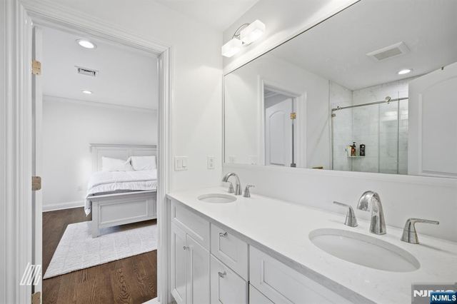 8 Ranch Lane, Closter, NJ 07624