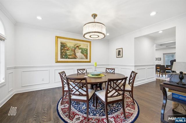 8 Ranch Lane, Closter, NJ 07624