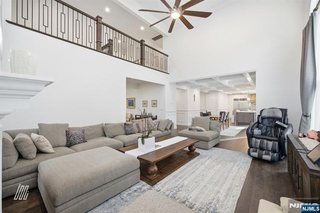 8 Ranch Lane, Closter, NJ 07624