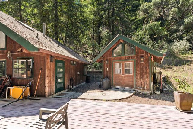 2305 Bear Canyon Rd, Los Gatos, CA 95033