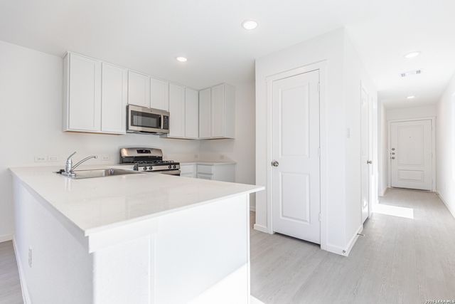 2922 carnelian, San Antonio, TX 78264