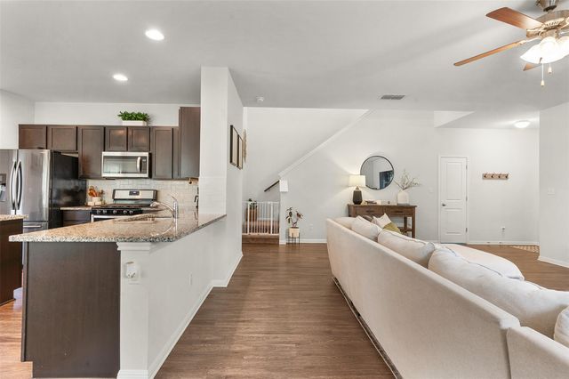 925 Stampede RD, San Marcos, TX 78666