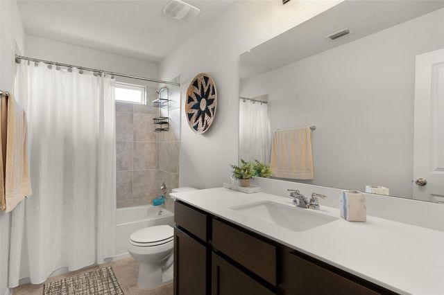 925 Stampede RD, San Marcos, TX 78666