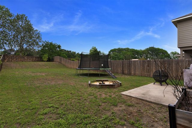 925 Stampede RD, San Marcos, TX 78666
