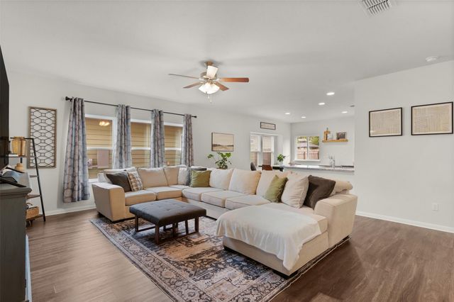 925 Stampede RD, San Marcos, TX 78666