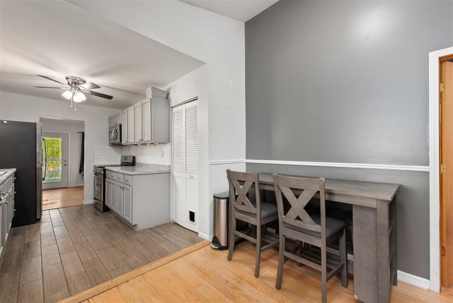 85 Doremus Avenue, Waterford, MI 48328