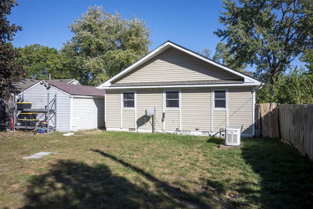 85 Doremus Avenue, Waterford, MI 48328