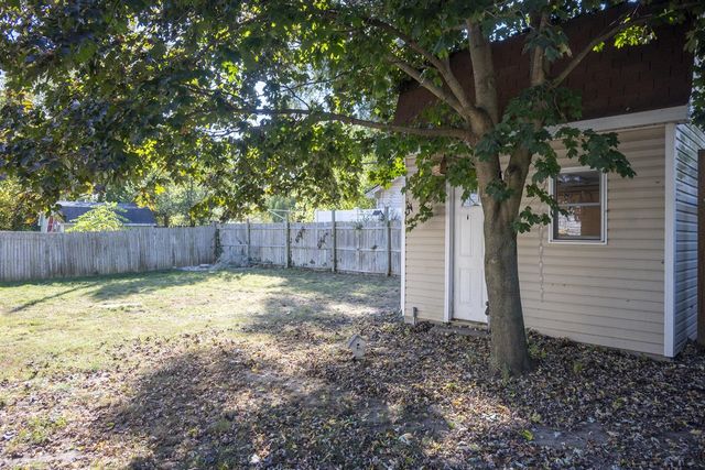 85 Doremus Avenue, Waterford, MI 48328