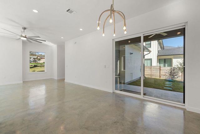 11009 Fourth ST, Jonestown, TX 78645