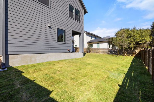 11009 Fourth ST, Jonestown, TX 78645