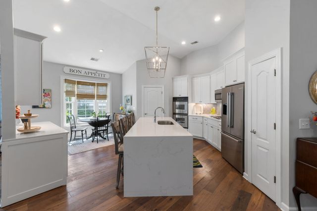 1425 Oakhurst, Mount Pleasant, SC 29466