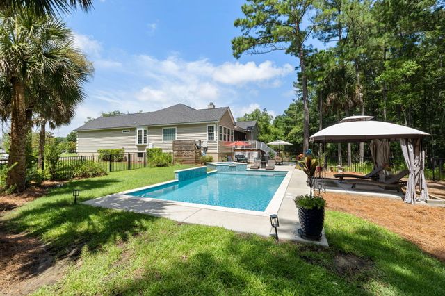 1425 Oakhurst, Mount Pleasant, SC 29466