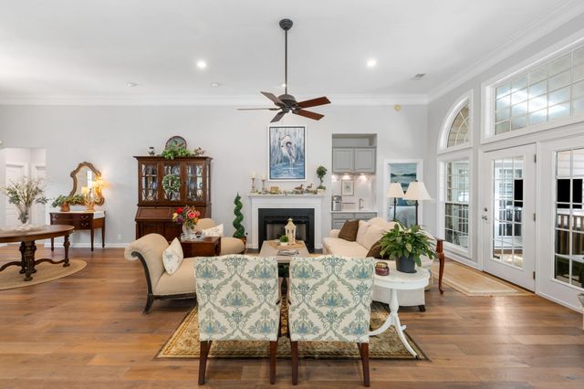 1425 Oakhurst, Mount Pleasant, SC 29466