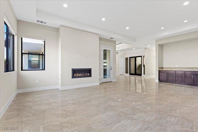 88 Pristine Glen Street, Las Vegas, NV 89135