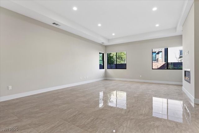 88 Pristine Glen Street, Las Vegas, NV 89135