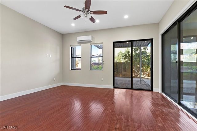 88 Pristine Glen Street, Las Vegas, NV 89135