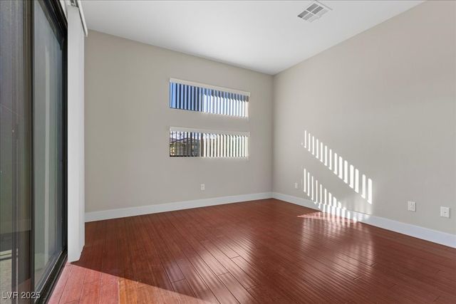 88 Pristine Glen Street, Las Vegas, NV 89135