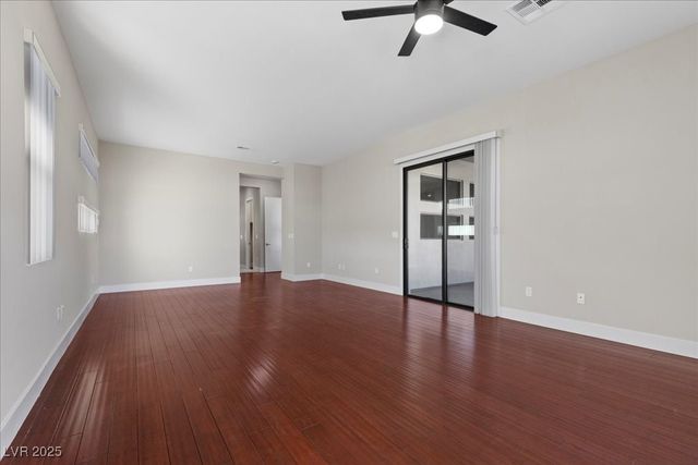 88 Pristine Glen Street, Las Vegas, NV 89135