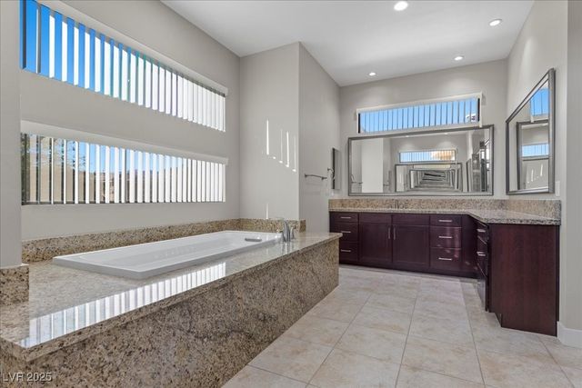 88 Pristine Glen Street, Las Vegas, NV 89135