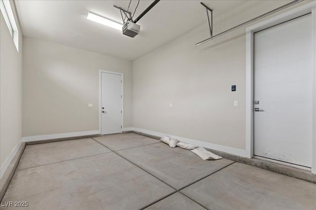 88 Pristine Glen Street, Las Vegas, NV 89135