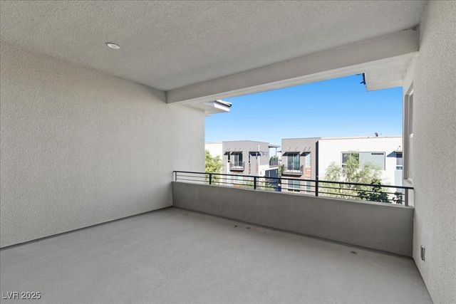 88 Pristine Glen Street, Las Vegas, NV 89135