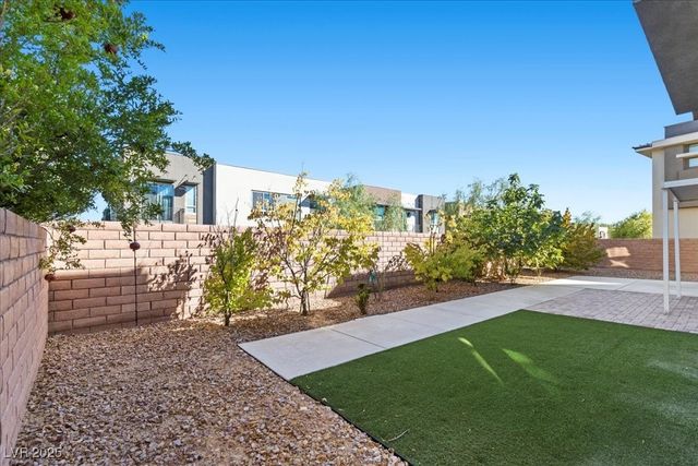 88 Pristine Glen Street, Las Vegas, NV 89135