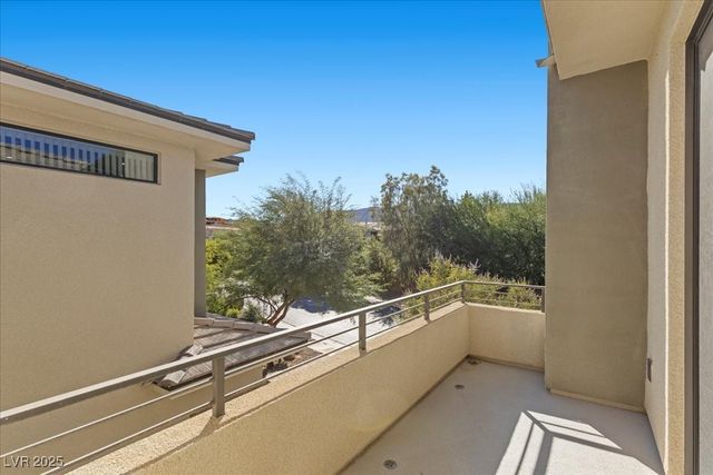 88 Pristine Glen Street, Las Vegas, NV 89135